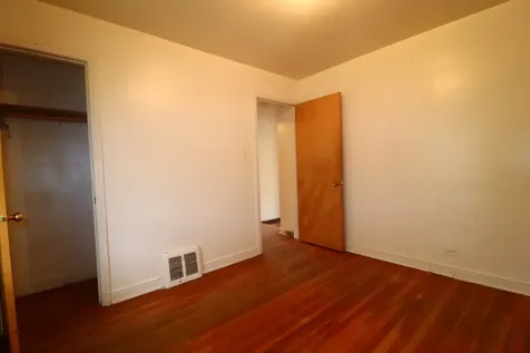 8821 South Eggleston Avenue Chicago IL 60620