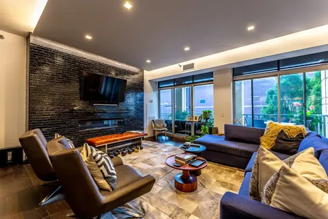 720 North Larrabee Street Chicago IL 60654