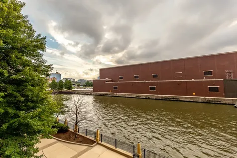 720 North Larrabee Street Chicago IL 60654