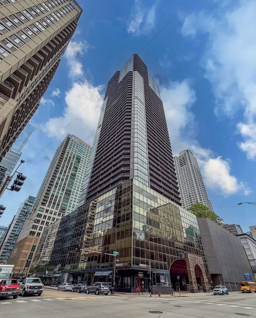 10 East Ontario Street Chicago IL 60611