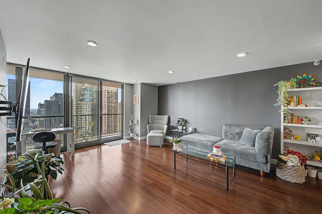 10 East Ontario Street Chicago IL 60611