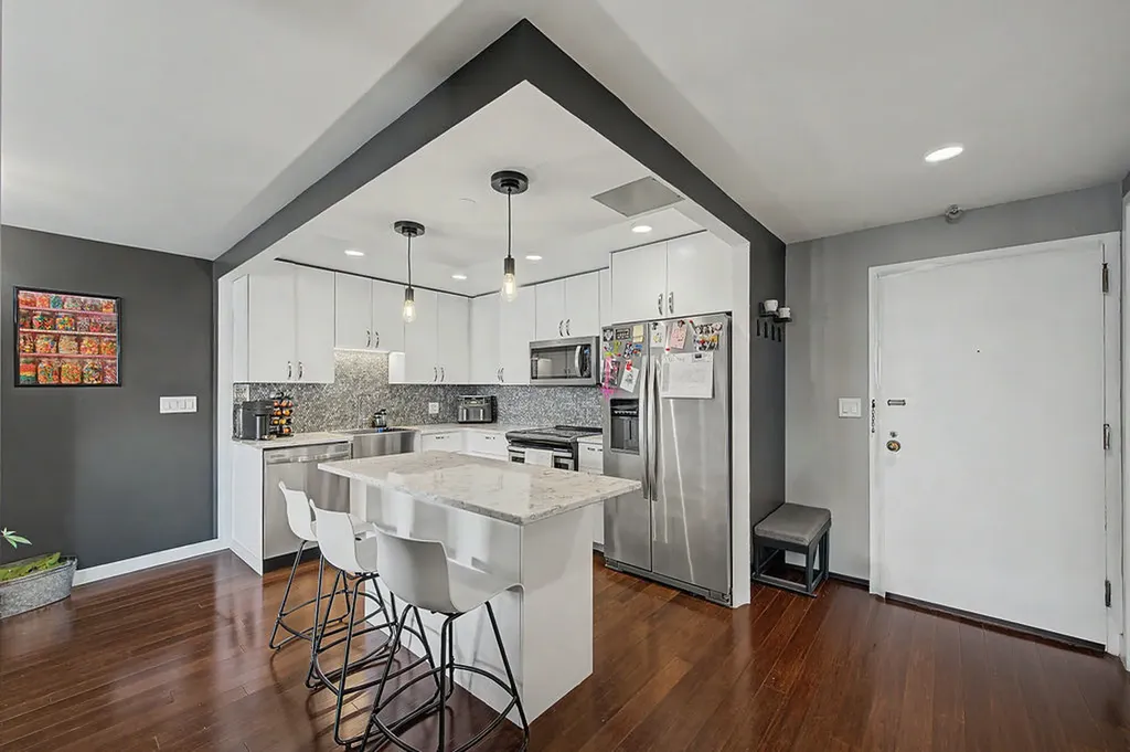 10 East Ontario Street Chicago IL 60611