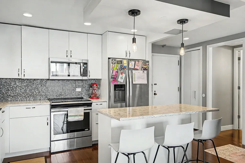 10 East Ontario Street Chicago IL 60611