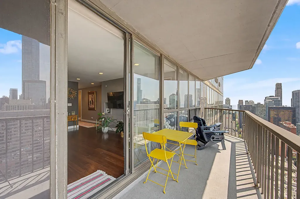 10 East Ontario Street Chicago IL 60611