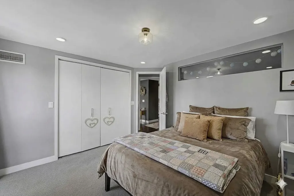 10 East Ontario Street Chicago IL 60611