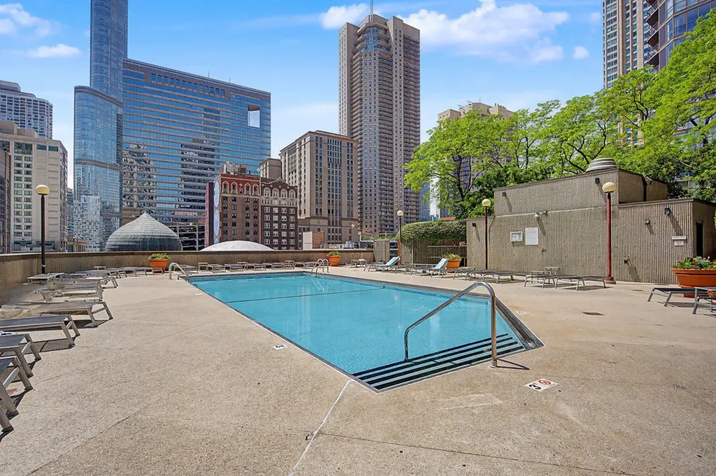 10 East Ontario Street Chicago IL 60611