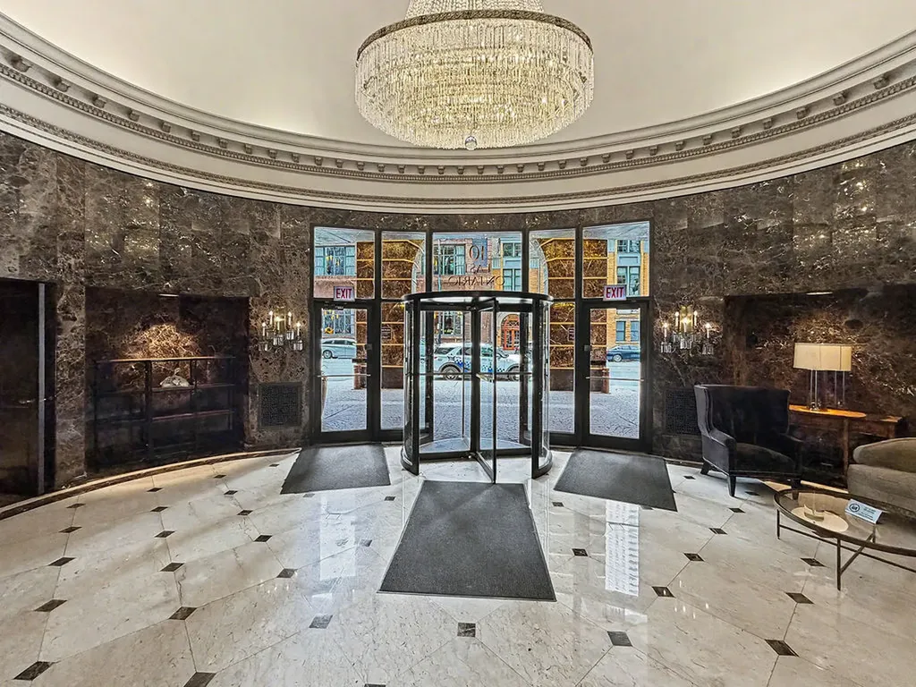 10 East Ontario Street Chicago IL 60611