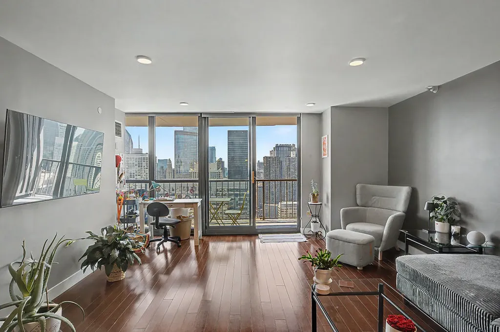 10 East Ontario Street Chicago IL 60611