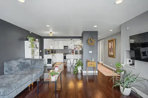 10 East Ontario Street Chicago IL 60611