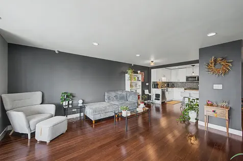 10 East Ontario Street Chicago IL 60611