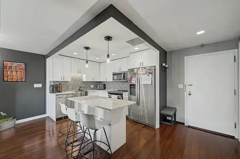 10 East Ontario Street Chicago IL 60611