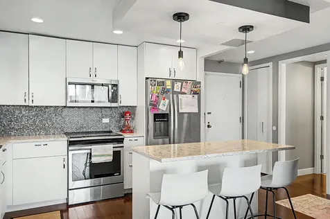 10 East Ontario Street Chicago IL 60611