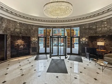 10 East Ontario Street Chicago IL 60611