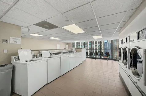 10 East Ontario Street Chicago IL 60611