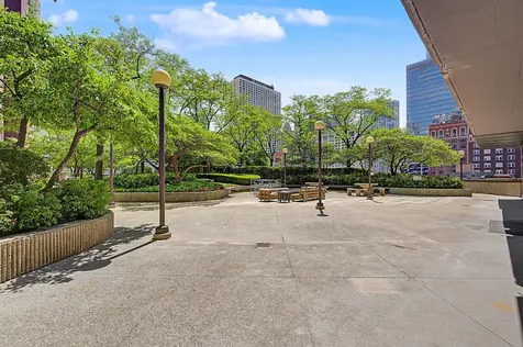 10 East Ontario Street Chicago IL 60611