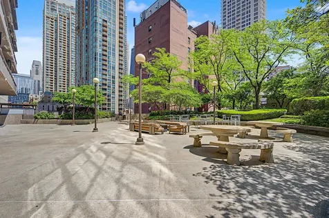 10 East Ontario Street Chicago IL 60611