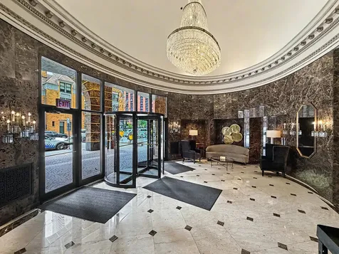 10 East Ontario Street Chicago IL 60611