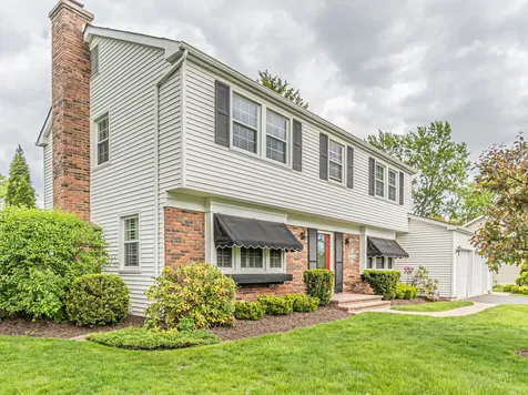 5 Knight Hill Lane Buffalo Grove IL 60089