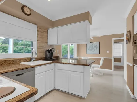 5 Knight Hill Lane Buffalo Grove IL 60089