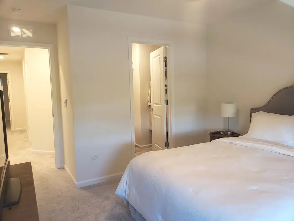 1221 Josiah Road Naperville IL 60563