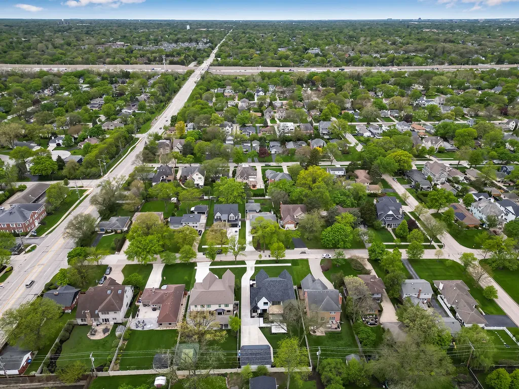 5429 Lawn Avenue Western Springs IL 60558