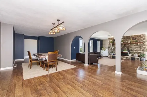 2323 Duke Drive Bloomington IL 61705