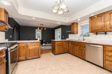 2323 Duke Drive Bloomington IL 61705