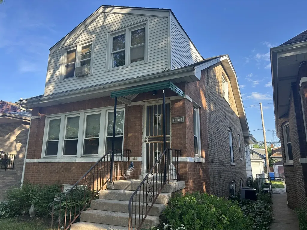 5346 North Ludlam Avenue Chicago IL 60630