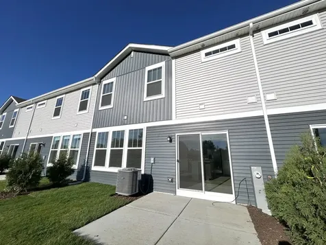 612 Cassia Court Crystal Lake IL 60012