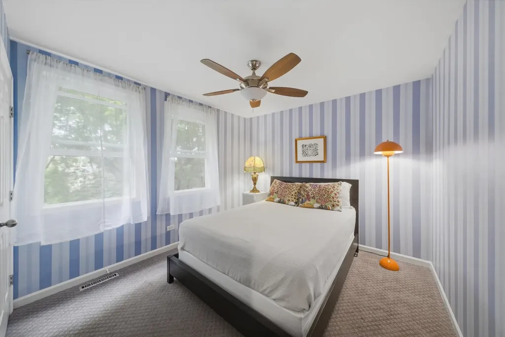 5844 North Hermitage Avenue Chicago IL 60660
