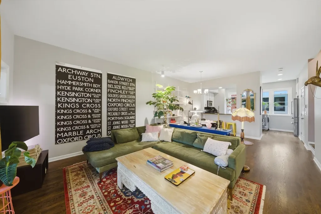 5844 North Hermitage Avenue Chicago IL 60660