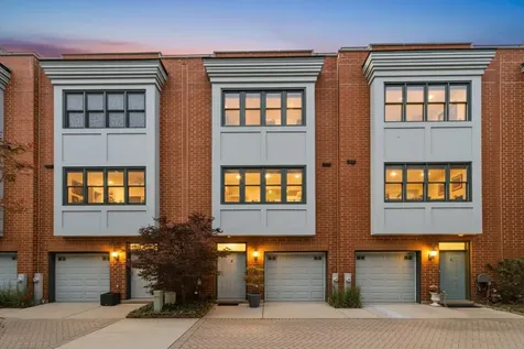 5844 North Hermitage Avenue Chicago IL 60660