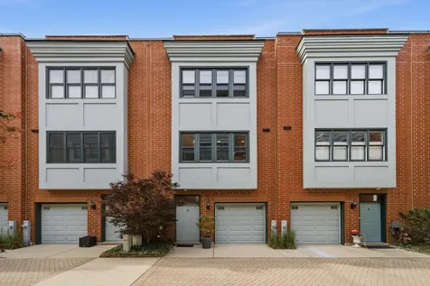 5844 North Hermitage Avenue Chicago IL 60660