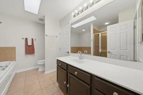 5844 North Hermitage Avenue Chicago IL 60660