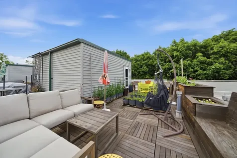 5844 North Hermitage Avenue Chicago IL 60660