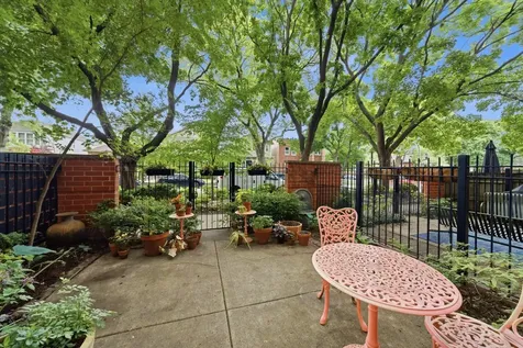5844 North Hermitage Avenue Chicago IL 60660