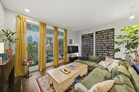 5844 North Hermitage Avenue Chicago IL 60660