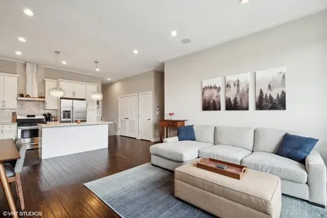 3209 North Elston Avenue Chicago IL 60618