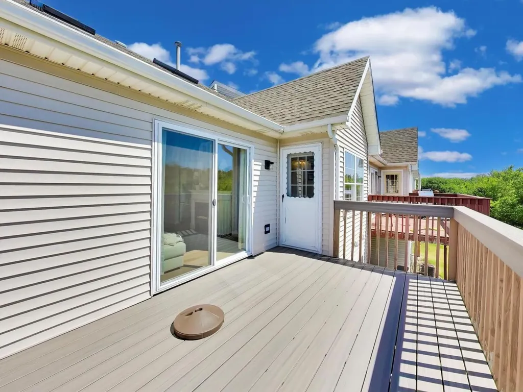 986 Viewpoint Drive Lake In The Hills IL 60156