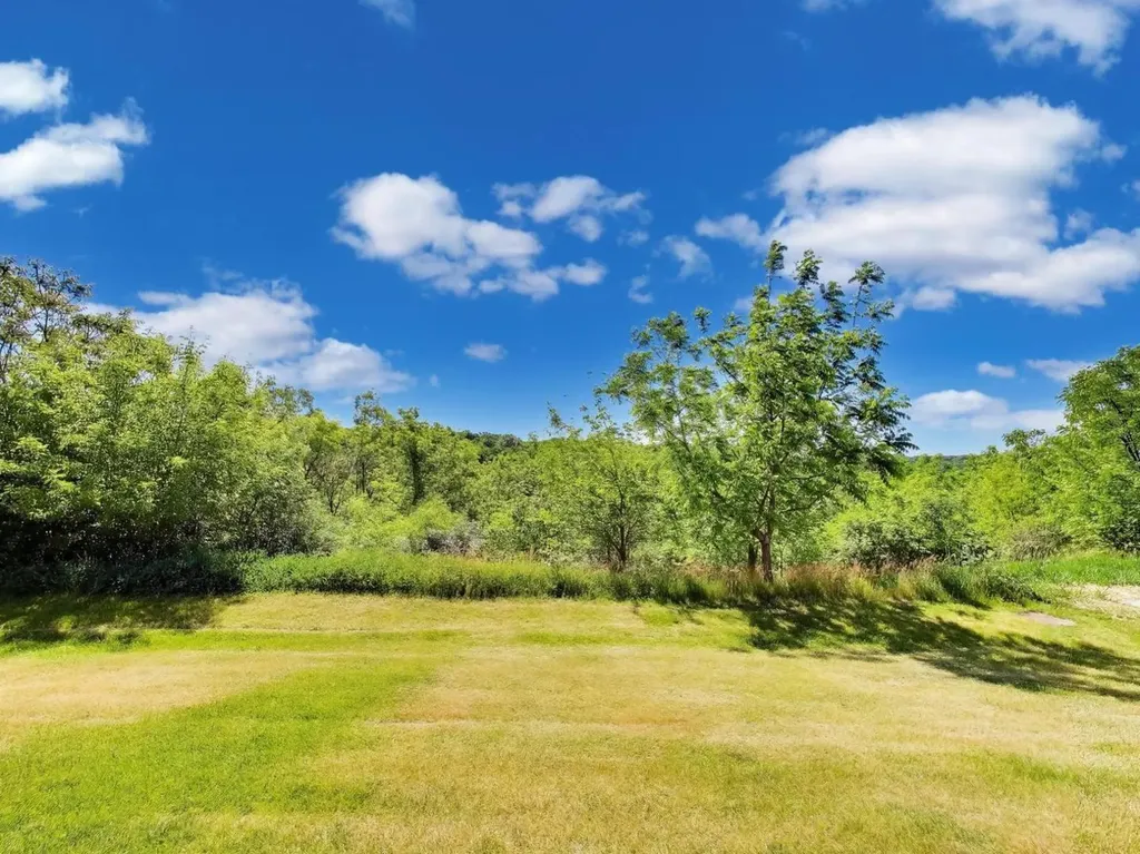 986 Viewpoint Drive Lake In The Hills IL 60156