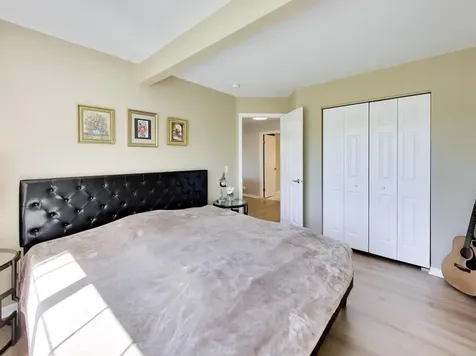 986 Viewpoint Drive Lake In The Hills IL 60156