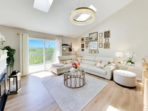 986 Viewpoint Drive Lake In The Hills IL 60156
