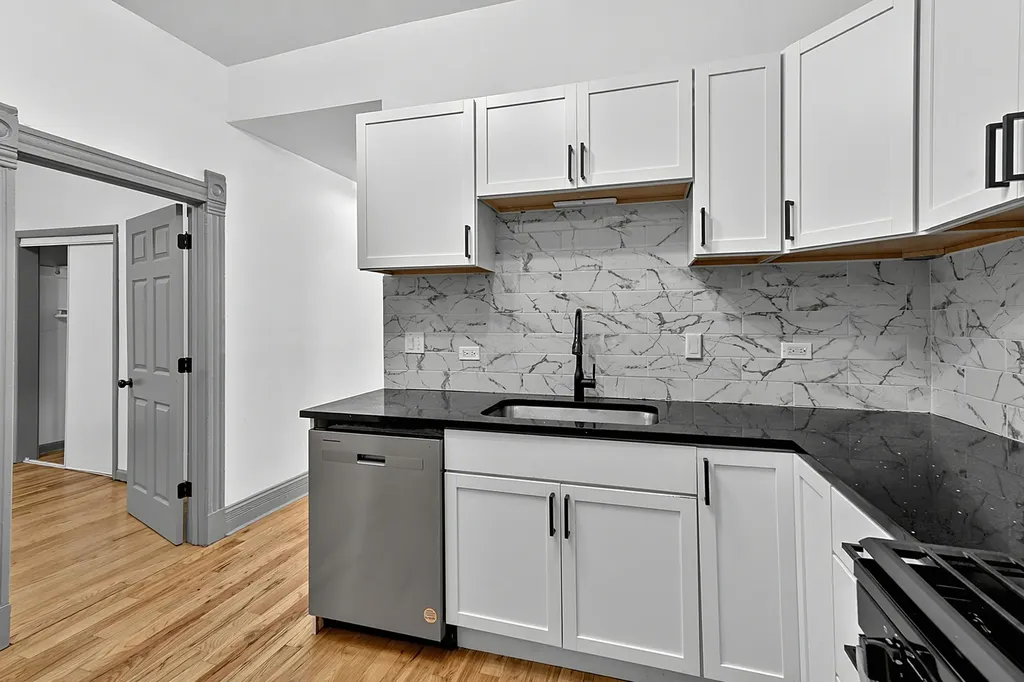 6602 South Marquette Avenue Chicago IL 60637