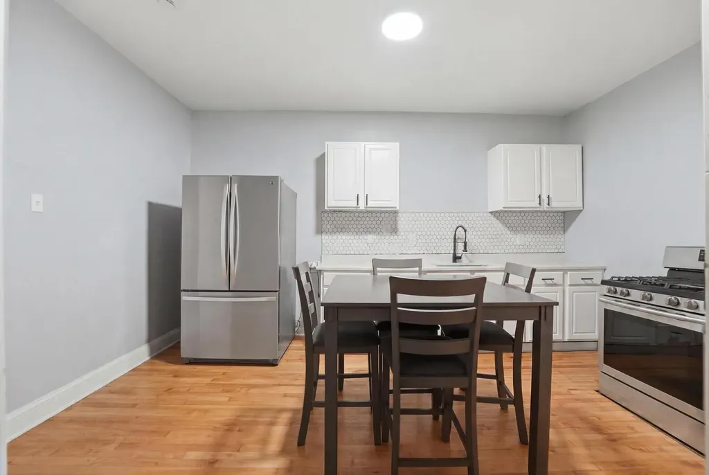 3953 South California Avenue Chicago IL 60632