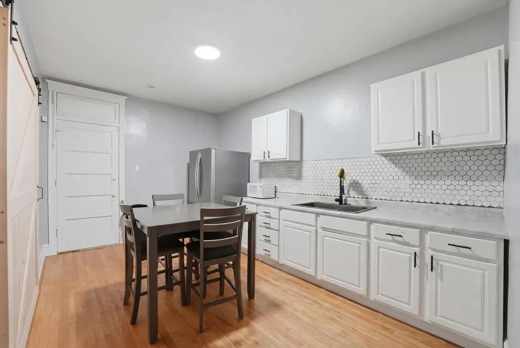 3953 South California Avenue Chicago IL 60632