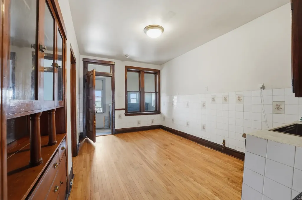 3953 South California Avenue Chicago IL 60632