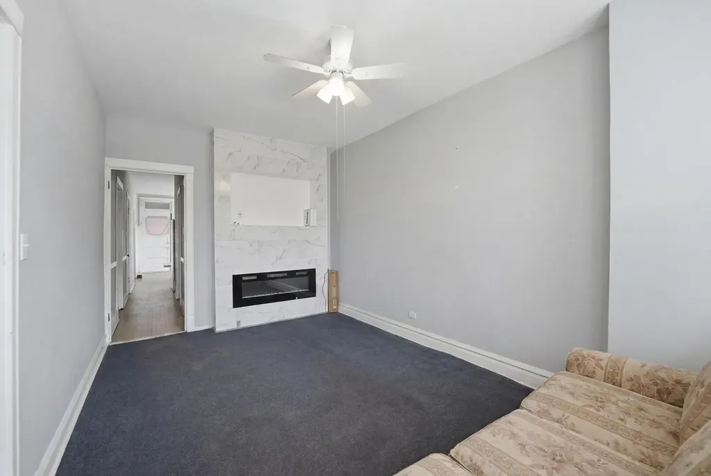 3953 South California Avenue Chicago IL 60632