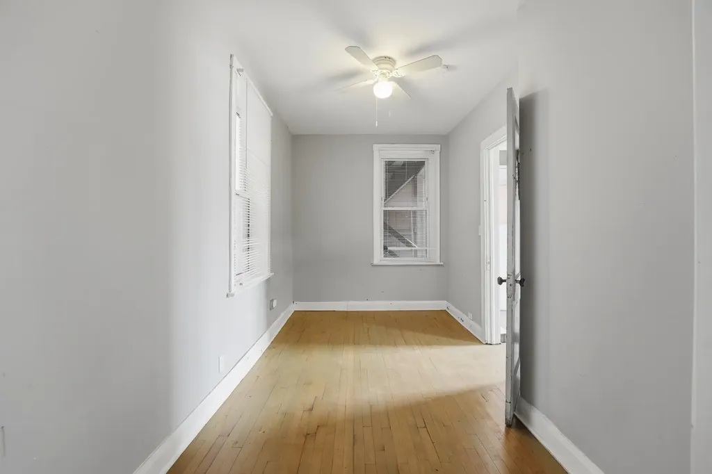 3953 South California Avenue Chicago IL 60632