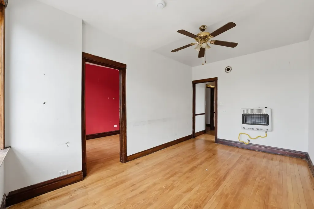 3953 South California Avenue Chicago IL 60632