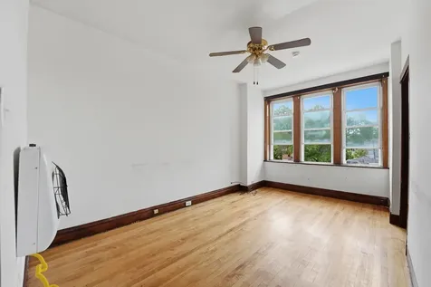 3953 South California Avenue Chicago IL 60632